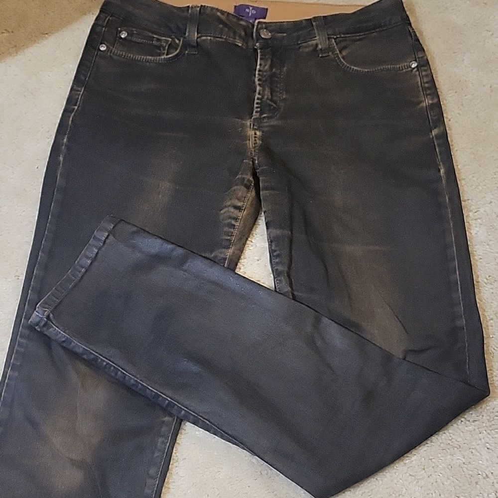 Black, distressed NYDJ Jeans. Size 6P.